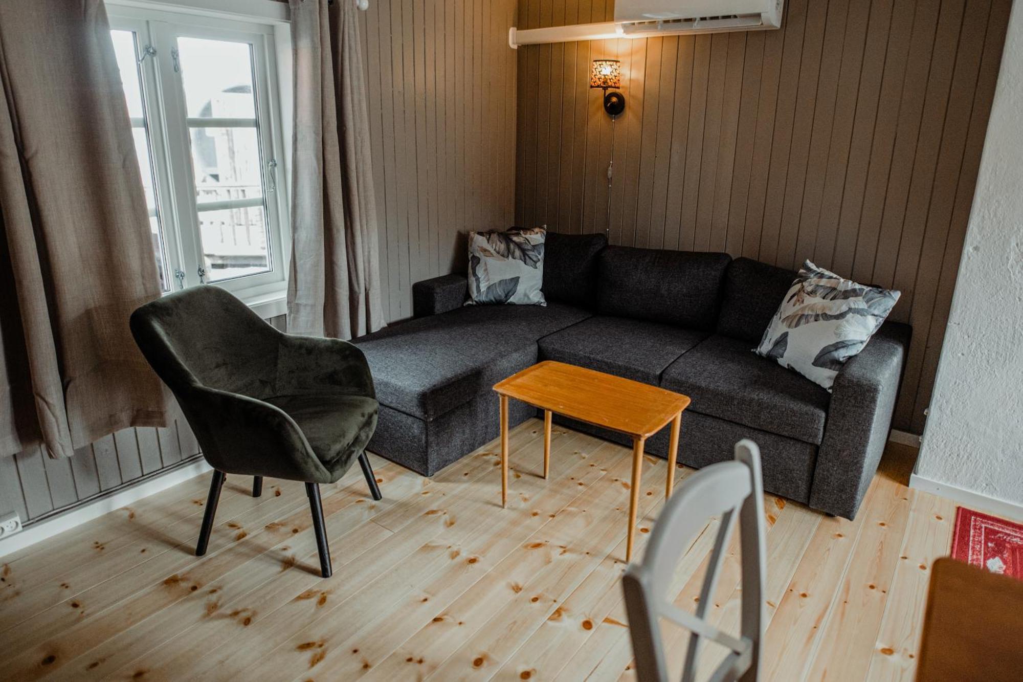 Kraemmervika Havn Ballstad Room photo