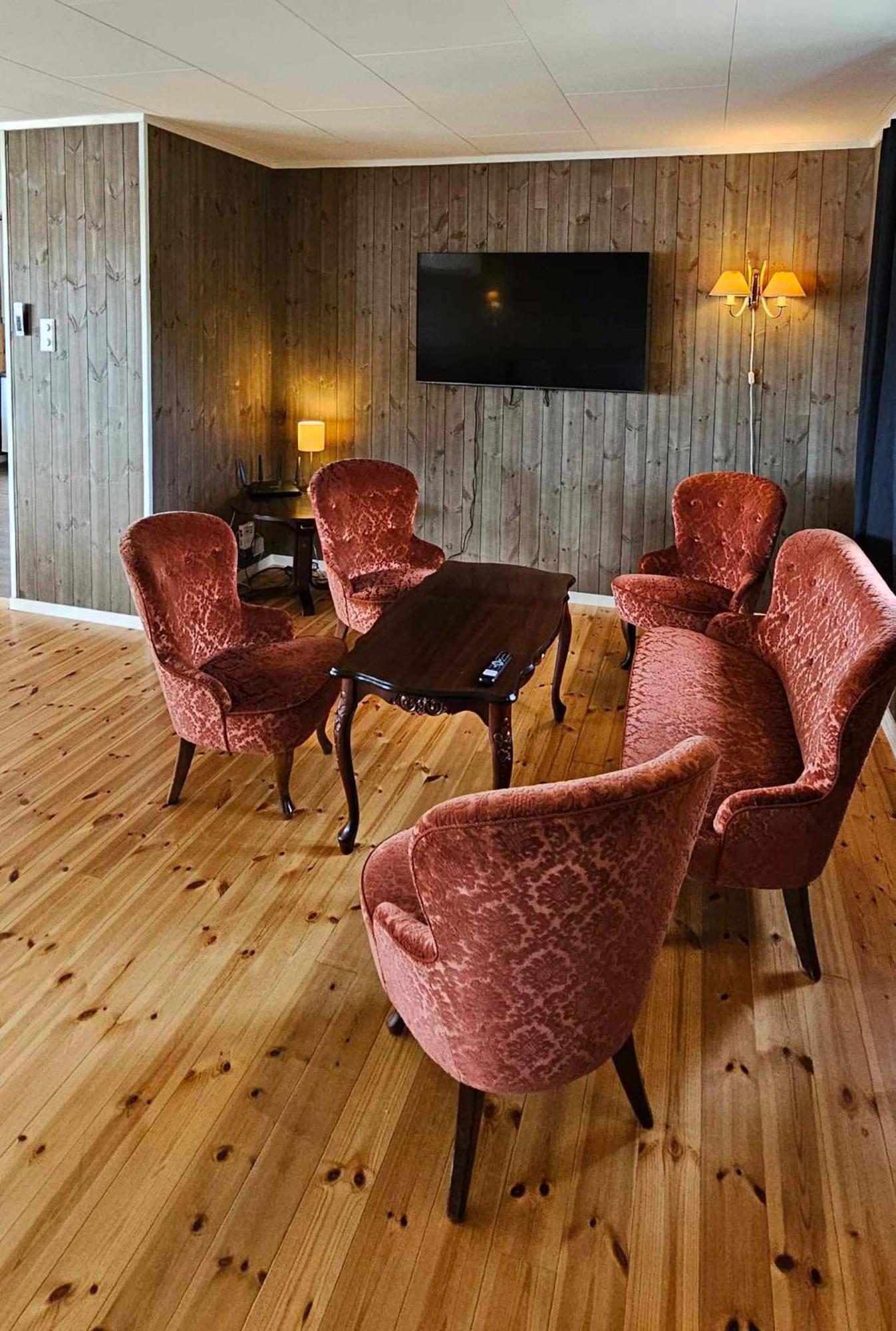 Kraemmervika Havn Ballstad Room photo